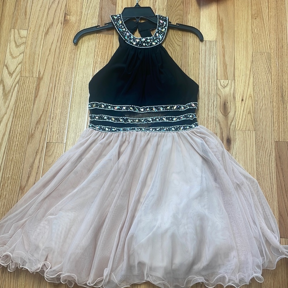 Blush/Black semi formal sweet 16 cocktail dress.  Worn once tulle bottom